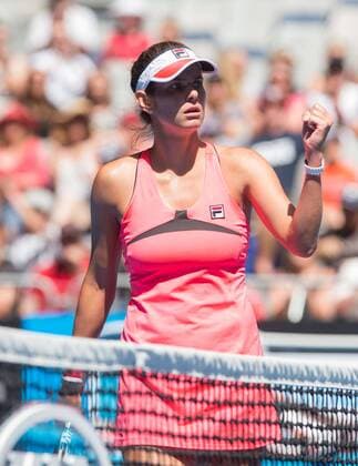 Australian Open 2015, Melbourne Park,ITF Grand Slam Tennis Tournament, Australian Open 2015, Melbourne Park,ITF Grand Slam Tennis Tournament, Julia Goerges (GER), Einzelbild,Halbkoerper,Hochformat