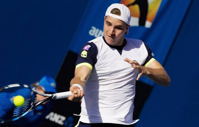TENNIS - ATP Tennis Herren Australian Open 2015 MELBOURNE,AUSTRALIA,19.JAN.15 - TENNIS - ATP World Tour, Grand Slam, Australian Open. Image shows Jan-Lennard Struff (GER).