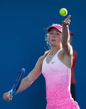 Australian Open 2015, Melbourne Park,ITF Grand Slam Tennis Tournament, Carina Witthoeft (GER),Aktion,Einzelbild, Halbkoerper,Hochformat