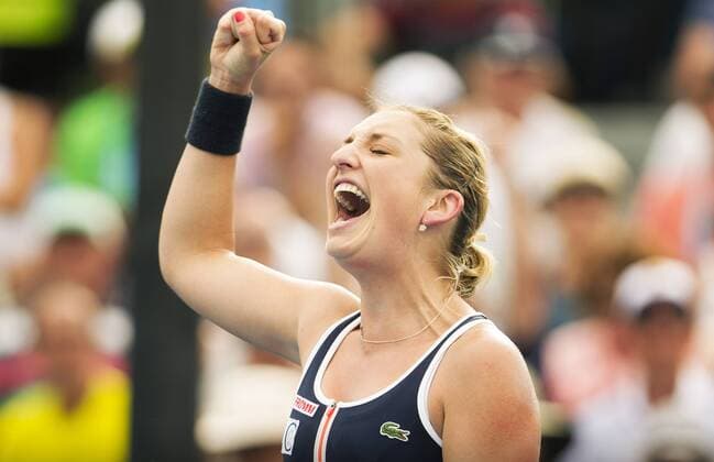 TENNIS - WTA Tennis Damen Australian Open 2015 MELBOURNE,AUSTRALIA,20.JAN.15 - TENNIS - WTA Tour, Grand Slam, Australian Open. Image shows the rejoicing of Timea Bacsinszky (SUI).