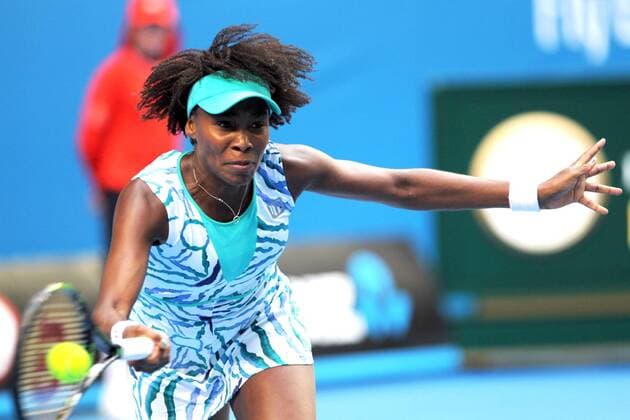 (150120) -- MELBOURNE, Jan. 20, 2015 -- Venus Williams of the United States returns the ball during her women s singles first round match at the Australian Open tournament in Melbourne, Australia, Jan. 20, 2015. JinxLinpeng 