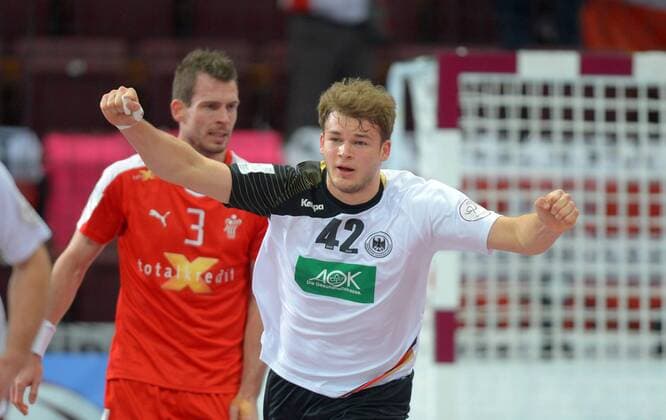 Handball Doha 20.01.2015 Weltmeisterschaften WM der Herren Männer Vorrunde Gruppe D Dänemark (DEN) Daenemark - Deutschland (GER) Paul Drux (Deutschland, No.42) Jubel