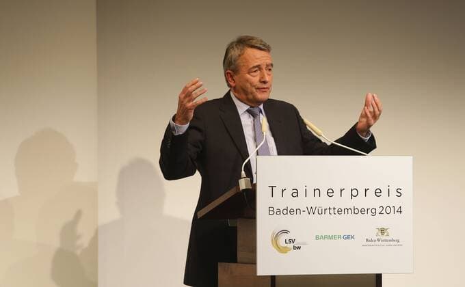 Stuttgart , Trainerpreisverleihung LSV Trainerpreis 2014 Baden- Württemberg , , Wolfgang Niersbach ( DFB Präsident )