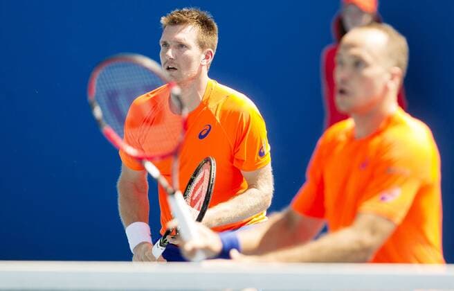 TENNIS - ATP Tennis Herren Australian Open 2015 MELBOURNE,AUSTRALIA,22.JAN.15 - TENNIS - ATP World Tour, Grand Slam, Australian Open, doubles. Image shows Alexander Peya (AUT) and Bruno Soares (BRA).