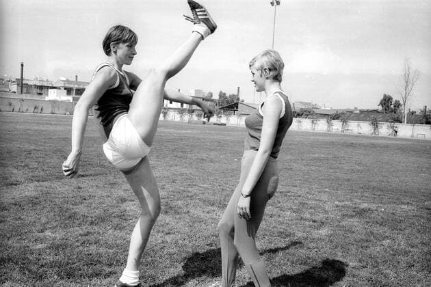 Leichtathletik-EM in Athen: Rita Schmidt (li.) und Schultze (beide DDR)