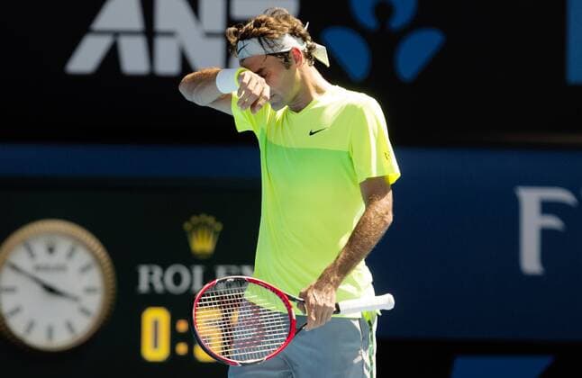 TENNIS - ATP Tennis Herren Australian Open 2015 MELBOURNE,AUSTRALIA,23.JAN.15 - TENNIS - ATP World Tour, Grand Slam, Australian Open. Image shows the disappointment of Roger Federer (SUI).