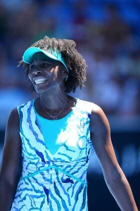 MELBOURNE, AUSTRALIA - JANUARY 24: (CHINA OUT) Venus Williams of the United States reacts in her third round match against Camila Giorgi of Italy during day six of the 2015 Australian Open at Melbourne Park on January 24, 2015 in Melbourne, Australia.  CFP462231926 