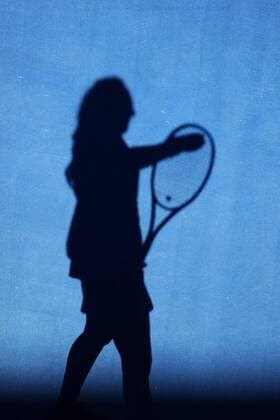Schatten von Victoria Azarenka (BLR) TENNIS : Australian Open - Melbourne - 24 01 2015 TennisMagazine Panoramlc 