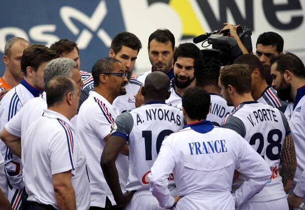 HANDBALL - IHF WC Qatar 2015 DOHA,QATAR,24.JAN.15 - HANDBALL - IHF World Championship WM Weltmeisterschaft France vs Sweden. Image shows team France with head coach Claude Onesta (FRA).