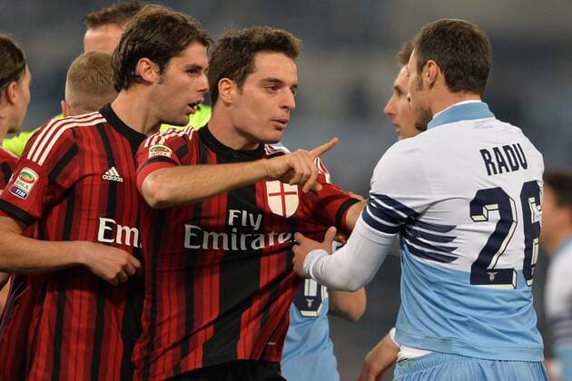 litigio tra Giacomo Bonaventura Milan e Stefan Radu Lazio. Roma 24-01-2015 Stadio Olimpico. Football Calcio 2014 2015 Serie A. Lazio - Milan. Foto Antonietta Baldassarre Insidefoto AntoniettaxBaldassarre