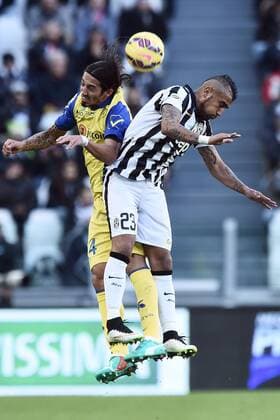 Mg Torino 25 01 2015 - campionato di calcio serie A Juventus Turin vs Chievo Verona: Arturo Vidal-Ezequiel Schelotto 