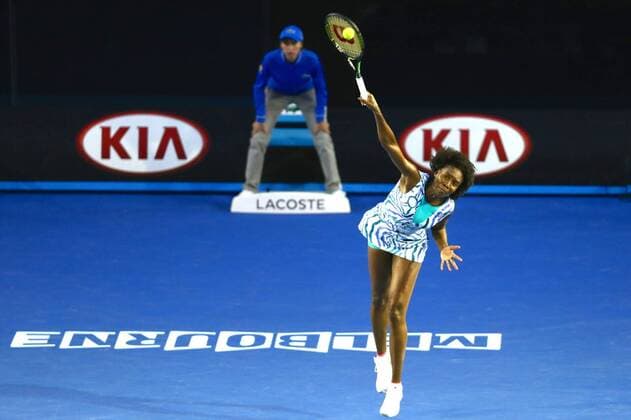 MELBOURNE, AUSTRALIA - JANUARY 26: Venus Williams of the United States returns a shot during day eight of the 2015 Australian Open at Melbourne Park on January 26, 2015 in Melbourne, Australia.  CFP462339991 