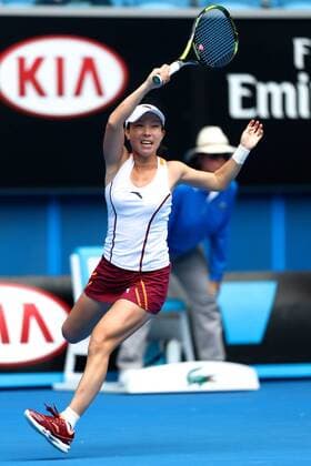MELBOURNE, AUSTRALIA - JANUARY 27: (CHINA OUT) Jie Zheng of China plays a backhand during Women s Doubles quarter-finals on day nine of 2015 Australian Open at Melbourne Park on January 27, 2015 in Melbourne, Australia.  CFP462371834 