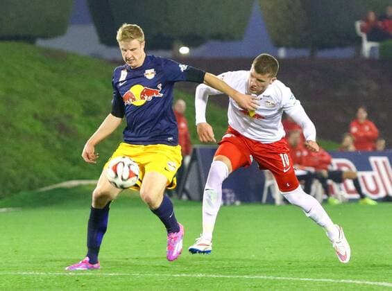 27.01.2015, Aspire Academy, Doha, QAT, Testspiel, RB Leipzig vs Red Bull Salzburg, im Bild Martin Hinteregger, (FC Red Bull Salzburg, 36), Ante Rebic, (RB Leipzig, 10) during a friendly match between RB Leipzig and Red Bull Salzburg at the Aspire Academy, Doha, Qatar on 2015 01 27.  EX_PUC  