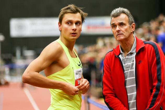 Raul Spank (LG Nord Berlin) und Trainer; Koelner Hochsprungmeeting mit Musik am 28.01.2015 im Leichtathletik-Zentrum der Sporthochschule Koeln (Deutschland). Koelner Hochsprungmeeting mit Musik; Koeln, 28.01.2015 xakx