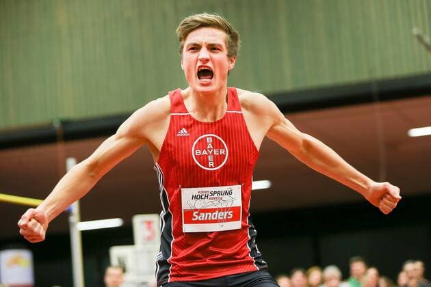 Torsten Sanders (TSV Bayer 04 Leverkusen) freut sich über seine Bestleistung von 2,17m; Koelner Hochsprungmeeting mit Musik am 28.01.2015 im Leichtathletik-Zentrum der Sporthochschule Koeln (Deutschland). Koelner Hochsprungmeeting mit Musik; Koeln, 28.01.2015 xakx