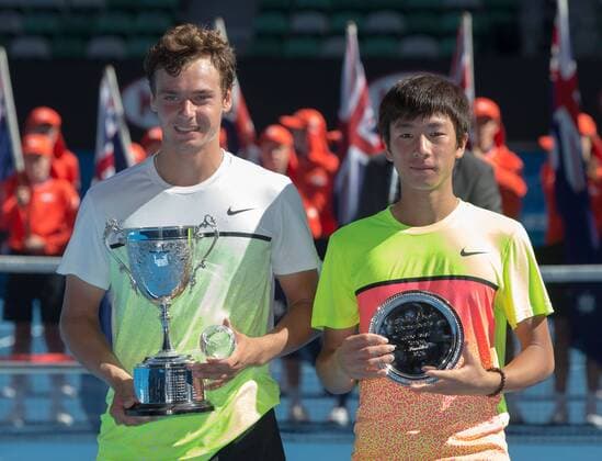 Roman Safiullin (RUS) und Seong-Chan Hong (KOR) Tennis - Australian Open 2015 - Grand Slam ATP Tennis Herren WTA Tennis Damen - Melbourne Olympic Park - Melbourne - Victoria - Australia - 31 January 2015.