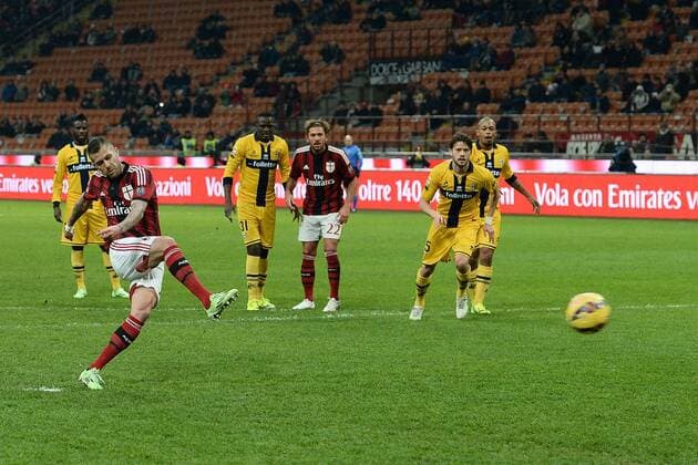 Aktuell Fußball, Italien, Serie A, AC Mailand - FC Parma Serie A AC Mailand - FC Parma gol Jeremy Menez 