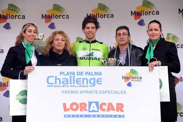 Unai INTZIARTE ( SPA Murias Taldea ) gewinnt die Sprint Pezialwertung - Premio Sprints Especiales - Podium - Siegerehrung - Zeremonie - Ceremony - Jubel - Freude - Emotionnen - Mimik - Gestik - Hostessen - Pokal - Querformat - quer - horizontal - Event Veranstaltung: 24. Playa de Palma - Challenge Ciclista Mallorca - Trofeo Playa de Palma - Playa de Palma nach Palma 168.2 km - Location Ort: Mallorca - Spain - Spanien - Europe - Europa - Date Datum: 01.02.2015 STIEHL PHOTOGRAPHY