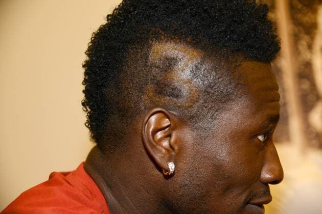 GHANA TRAININGSLAGER IN ARNHEIM IM MAI 2014 VORBEREITUNG ZUR WM - Asamoah Gyan hat seine Rückennummer 3 in die Frisur einrasiert