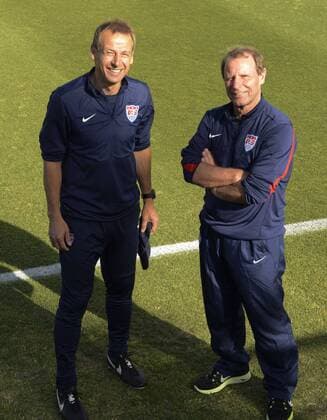 JUERGEN KLINSMANN MIT BERTI VOGTS TEAM USA AM 29 MAERZ 2014 IN PHOENIX IN AERIZONA USA