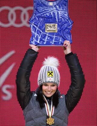 ALPINE SKIING - FIS Ski WC Creek 2015 VAIL,COLORADO,USA,03.FEB.15 - ALPINE SKIING - Super Giant Slalom FIS Alpine World Ski Championships, Raptor, super giant slalom, ladies, Medals Plaza, award ceremony. Image shows the rejoicing of Anna Fenninger (AUT). the rejoicing of