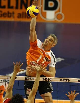 Rob Bontje im Angriff Volleyball Bundesliga Herren Saison 2014 2015 04.02.2015 BR Volleys Berlin vs. TV Rottenburg