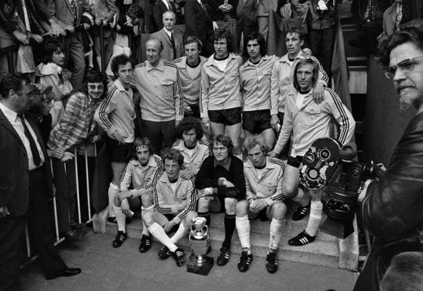Fussball-EM 1972 Finale 18.06.1972 Deutschland - UDSSR 3:0 Die deutsche Mannschaft mit dem Pokal. xxNOxMODELxRELEASExx