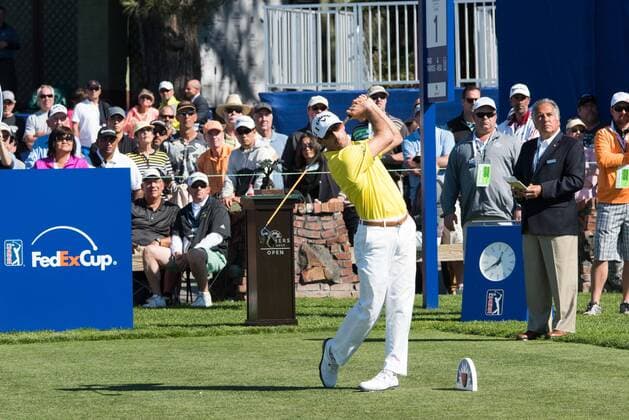 Feb. 5, 2015 - Torery Pines, California, USA - Jonathan Byrd plays his tee shot on the 1st hole of the south course during the first round of the Farmers Insurance Open at Torrey Pines Golf Course on February 5, 2015 in San Diego, California. Farmers Insurance Open 2015 - ZUMAg139