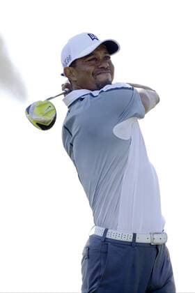February 5, 2015: Tiger Woods follow through after a tee shot during the first round of the Farmers Insurance Open at Torrey Pines in La Jolla, CA. GOLF: FEB 05 PGA Golf Herren - Farmers Insurance Open - First Round Icon269150205013 EDITORIAL USE ONLY