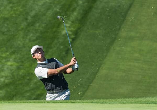 Feb. 6, 2015 - Torery Pines, California, USA - Whee Kim of South Korea plays his third shot shot on the 13th hole of the south course during the second round of the Farmers Insurance Open at Torrey Pines Golf Course on February 6, 2015 in San Diego, California. Farmers Insurance Open - Second Round - ZUMAg139