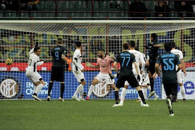 Aktuell Fußball, Italien, Serie A, Inter Mailand - US Palermo An Milano 08 02 2015 - campionato di calcio serie A Inter Mailand vs US Palermo: Tor durch Fredy Guarin 