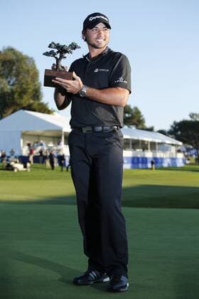 February 8, 2015: Jason Day poses with the championship trophy after his victory during the final round of the Farmers Insurance Open at Torrey Pines in La Jolla, CA. GOLF: FEB 08 PGA Golf Herren - Farmers Insurance Open - Final Round Icon269150208007 EDITORIAL USE ONLY