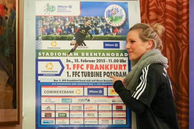 Svenja Huth (1. FFC Frankfurt), freut sich auf das Spitzenspiel zwischen dem 1. FFC Frankfurt und 1. FFC Turbine Potsdam am Sonntag, Fussball, Allianz Frauen-Bundesliga, 1. FFC Frankfurt Pressekonferenz, xozx