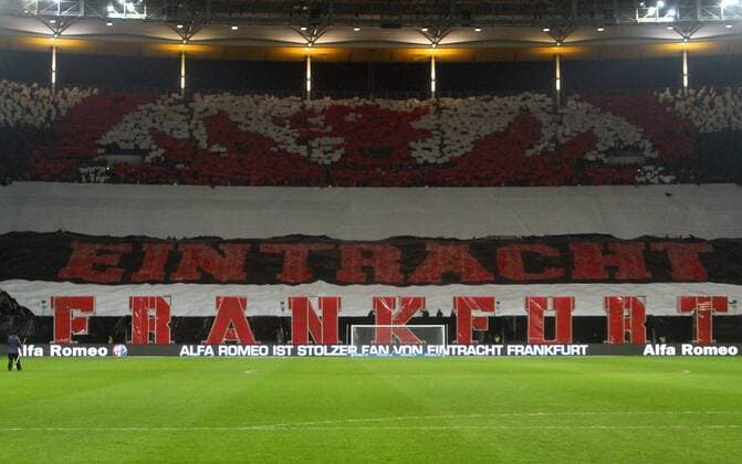 4.02.2015, xjfx, Fussball 1.Bundesliga, Eintracht Frankfurt - Vorbereitung der Choreo von den Eintracht Fans