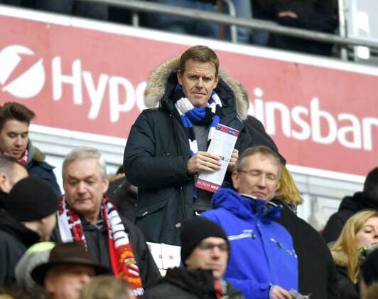 14.02.2015, Fussball 1.Bundesliga 2014 2015, 21.Spieltag, FC Bayern - Hamburger SV, in der Allianz-Arena München. Marketing-Chef Joachim Hilke (Hamburg) auf der Tribüne. 