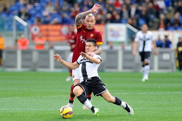 IPP20150215 Football - soccer: Serie A, AS Rom - FC Parma, radja Nainggolan , jose Mauri xHOCHxZWEIx xItalyxPhotoxPressx 