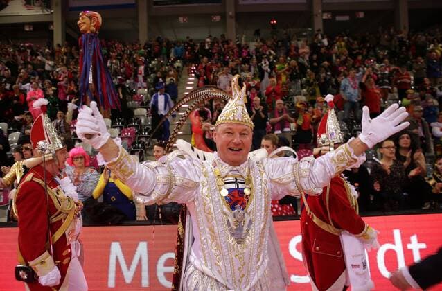 Karneval im Telekom Dome vor dem Spiel Telekom Baskets Bonn vs. BG Göttingen , hier: Prinz Jürgen I. , Hauptrunde 22.. Spieltag