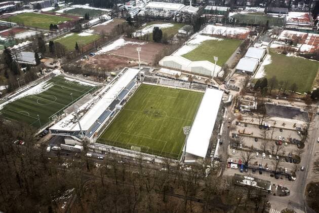 Fußball, Stadiongeschichte Stuttgarter Kickers Presserundgang Gazi Stadion Presserundgang Gazi Stadion auf der Waldau.