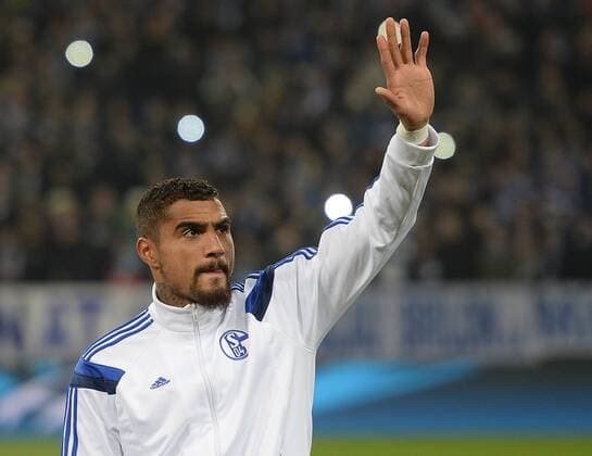 18.02.2015, xjhx, Fussball UEFA Champions League, FC Schalke 04 - Real Madrid, v.l. Kevin-Prince Boateng (FC Schalke 04) gibt Anweisungen, gestikuliert, mit den Armen gestikulieren gives instructions, gesticulate. winkt.