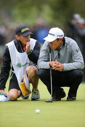 Aktuell Golf, PGA, James Hahn gewinnt Northern Trust Open Feb. 22, 2015 - Pacific Palisades, CA, U.S. - February 22, 2015: James Hahn and his caddy Mark Urbanek during the final round of the Northern Trust Open. Played at Riviera Country Club, Pacific Palisades, CA. Michael Zito ESW CSM PGA Golf Herren Golf 2015: Northern Trust Open Final Round FEB 22 - ZUMAcs17