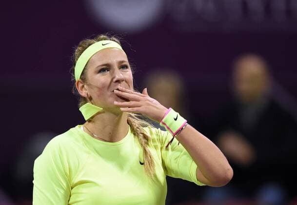 (150224) -- DOHA, Feb. 23, 2015 -- Victoria Azarenka of Belarus blows a kiss after the first round match against AngeliqueKerber of Germany in the WTA Tennis Damen Qatar Open tennis tournament in Doha, Qatar, Feb. 23, 2015. Victoria Azarenka won 2-0. ) (SP)QATAR-DOHA-TENNIS-WTA ChenxShaojin 