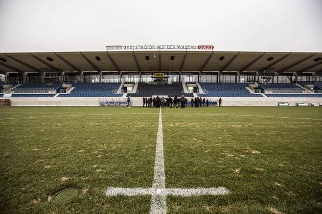 Fußball, Stadiongeschichte Stuttgarter Kickers Presserundgang im neu umgebauten Gazi Stadion auf der Waldau - Stuttgarter Kickers
