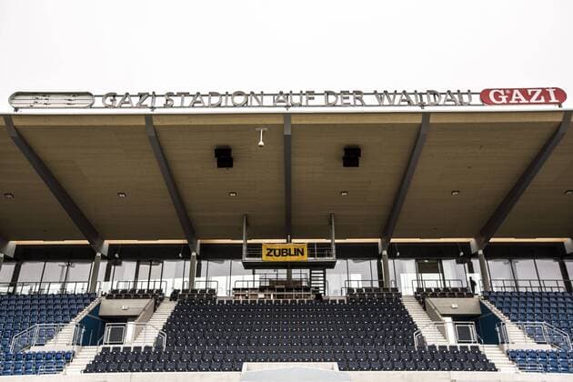 Fußball, Stadiongeschichte Stuttgarter Kickers Tribüne im neu umgebauten Gazi Stadion auf der Waldau - Stuttgarter Kickers