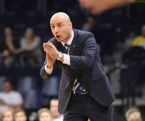 Assistenztrainer Milenko Bogicevic (Alba Berlin) Basketball Löwen Braunschweig 64 : 71 Alba Berlin
