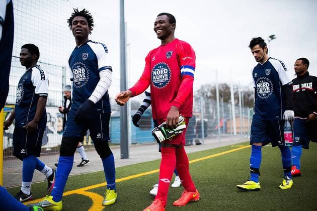 Berlin, Deutschland, 01.03.2015: Fußball Freundschaftsspiel - Welcome United 03 - Autoren-Nationalmannschaft.