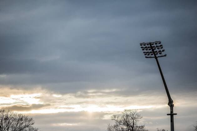 Potsdam, Deutschland, 01.03.2015: Fußball Stadion - Flutlichtmasten Karl-Liebknecht-Stadion Spielstätte des SV Babelsberg 03 und des 1. FFC Turbine Potsdam