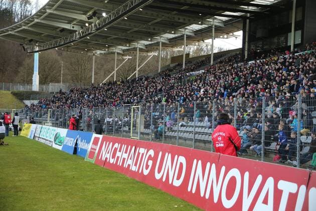 Fußball, Stadiongeschichte Wuppertaler SV Oberliga Niederrhein, Saison 2014 2015, 19. Spieltag, 01.03.2015. Wuppertaler SV - SSVg Velbert -- Zuschauer Rekord in der Oberliga Niederrhein, 7525 Fans sahen das Spiel Wuppertaler SV - SSVg Velbert .