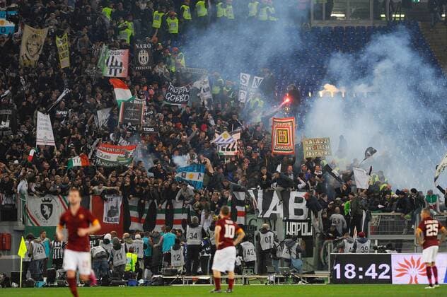 IPP20150302 Football - soccer: Serie A, Juventus Turin Fans zünden Pyrotechnik xHOCHxZWEIx xItalyxPhotoxPressx 