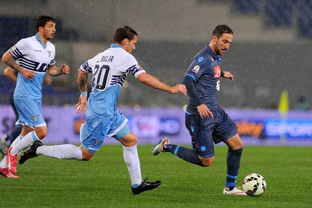 04.03.2015. Rome, Italy. Coppa Italia Semi Final. Lazio Rom vs SSC Neapel . Lucas Biglia (Laz) challenges Gonzalo Higuain (Nap) xGiuseppexMaffiax  ActionPlus11602319